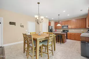 409 Ashdale Dr, Fuquay-Varina, NC 27526 - Photo 9