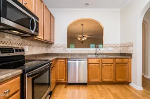 1010 Mica Lamp Ct, Apex, NC 27502 - Photo 5