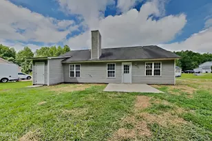 345 Gray Ghost St, Benson, NC 27504 - Photo 15