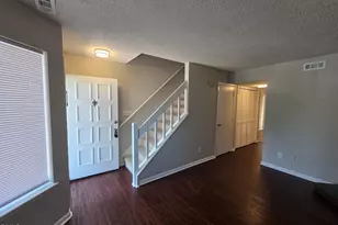 5837 Shady Grove Cir, Raleigh, NC 27609 - Photo 3