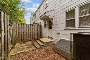 1103 Nichols Dr, Raleigh, NC 27605 - Photo 31