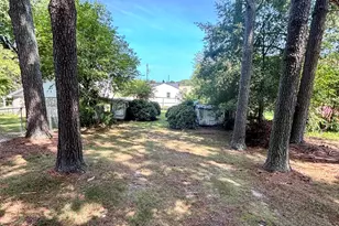 240 Vicksboro Rd, Henderson, NC 27536 - Photo 15