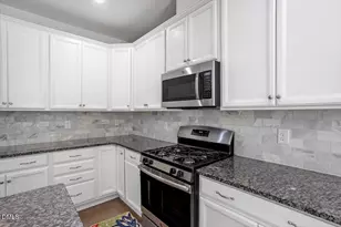 205 Castien Cove Pl, Apex, NC 27539 - Photo 15