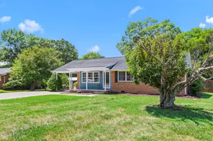2315 Lacy St, Burlington, NC 27215 - Photo 3