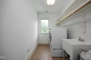 605 Stafford Brook Ln, Cary, NC 27519 - Photo 31
