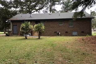 132 Brookhaven Ct, Henderson, NC 27537 - Photo 3
