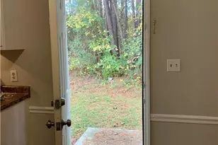 1425 Cherrycrest Dr, Durham, NC 27704 - Photo 7