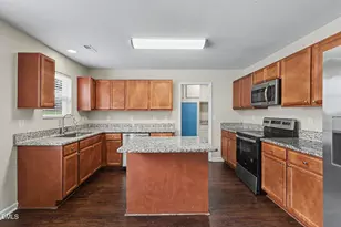 326 Sequoia Dr, Clayton, NC 27527 - Photo 5