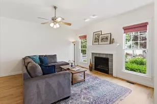 913 Edgewater Cir, Chapel Hill, NC 27516 - Photo 9