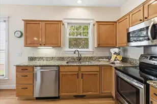 913 Edgewater Cir, Chapel Hill, NC 27516 - Photo 15