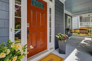 913 Edgewater Cir, Chapel Hill, NC 27516 - Photo 3