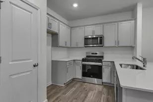 5239 Red Crimson Dr, Fuquay-Varina, NC 27592 - Photo 5