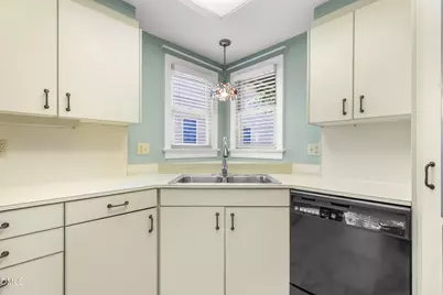 109 E Wind Lane, Cary, NC 27518 - Photo 5