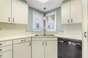 109 E Wind Ln, Cary, NC 27518 - Photo 5