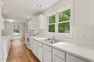 100 Shelton St, Carrboro, NC 27510 - Photo 5