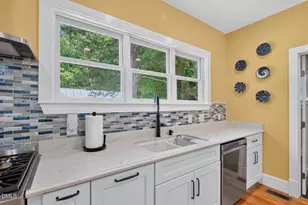 204 N Nash St, Hillsborough, NC 27278 - Photo 17