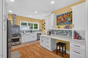 204 N Nash St, Hillsborough, NC 27278 - Photo 13