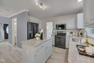 105 Merowe Ct, Cary, NC 27513 - Photo 7