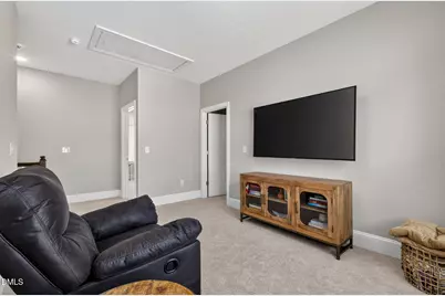 5017 Centerbud Place, Raleigh, NC 27606 - Photo 17
