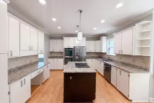1033 Panther Hill Ln, Raleigh, NC 27603 - Photo 3