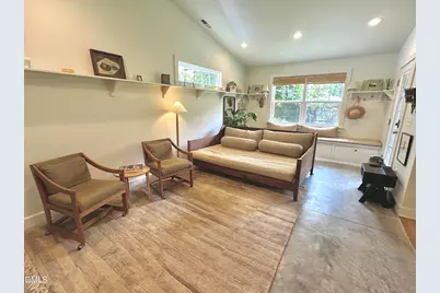 107 E Poplar Avenue, Carrboro, NC 27510 - Photo 25