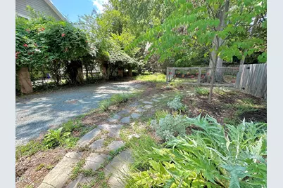 107 E Poplar Avenue, Carrboro, NC 27510 - Photo 55