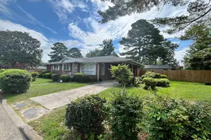 612 W Noble St, Selma, NC 27576 - Photo 5