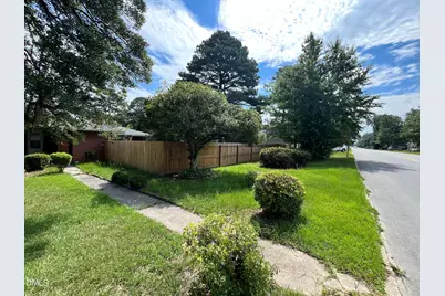 612 W Noble Street, Selma, NC 27576 - Photo 9