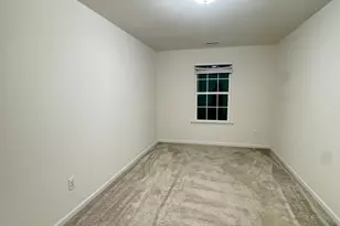 1070 Coldstream Dr, Burlington, NC 27215 - Photo 3