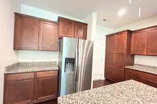 735 Lampwick Ln, Cary, NC 27513 - Photo 9