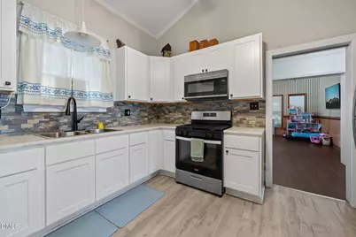 307 W Canary Street, Dunn, NC 28334 - Photo 19