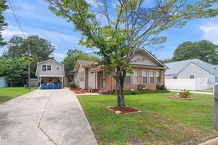 307 W Canary St, Dunn, NC 28334 - Photo 1