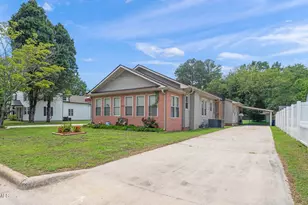 307 W Canary St, Dunn, NC 28334 - Photo 3