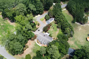 5137 Blackthorne Rd, Rocky Mount, NC 27803 - Photo 3