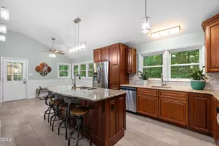 105 Lexington Rd, Chapel Hill, NC 27516 - Photo 9