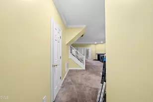 6115 Highcastle Ct, Raleigh, NC 27613 - Photo 9