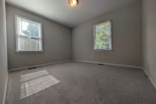 118 E McIver St, Zebulon, NC 27597 - Photo 15