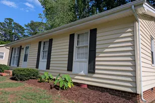 118 E McIver St, Zebulon, NC 27597 - Photo 3