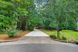 105 Dewberry Ct, Cary, NC 27518 - Photo 3