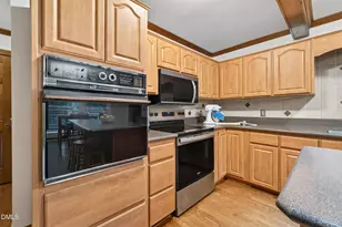 105 Dewberry Ct, Cary, NC 27518 - Photo 19