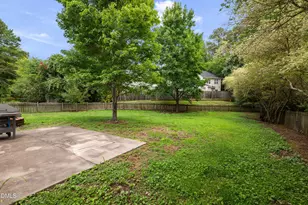 8317 Hobhouse Cir, Raleigh, NC 27615 - Photo 37