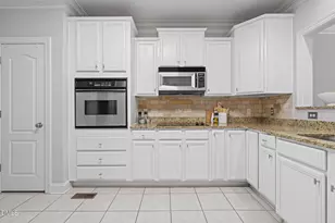 110 Bon Marche Ln, Raleigh, NC 27615 - Photo 17