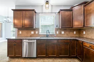 610 Sea Mist Dr, Sanford, NC 27332 - Photo 9