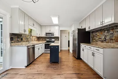 8121 Owenston Court, Raleigh, NC 27612 - Photo 9