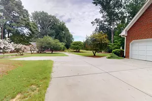 5005 Fielding Dr, Raleigh, NC 27606 - Photo 19