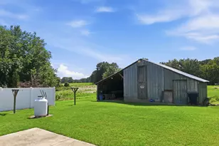 734 S Wakefield St, Zebulon, NC 27597 - Photo 5
