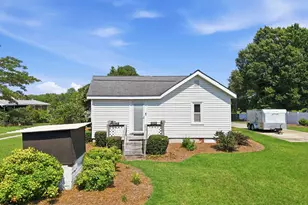 734 S Wakefield St, Zebulon, NC 27597 - Photo 7