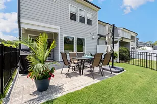 200 Deardom Wy, Chapel Hill, NC 27516 - Photo 23