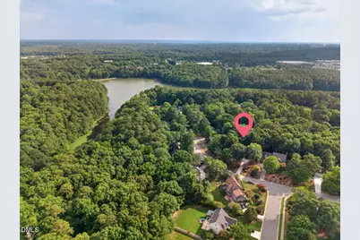 202 Stoneleigh Drive, Cary, NC 27511 - Photo 45