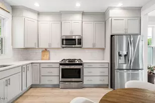 186 Bluffwood Ave, Chapel Hill, NC 27516 - Photo 11